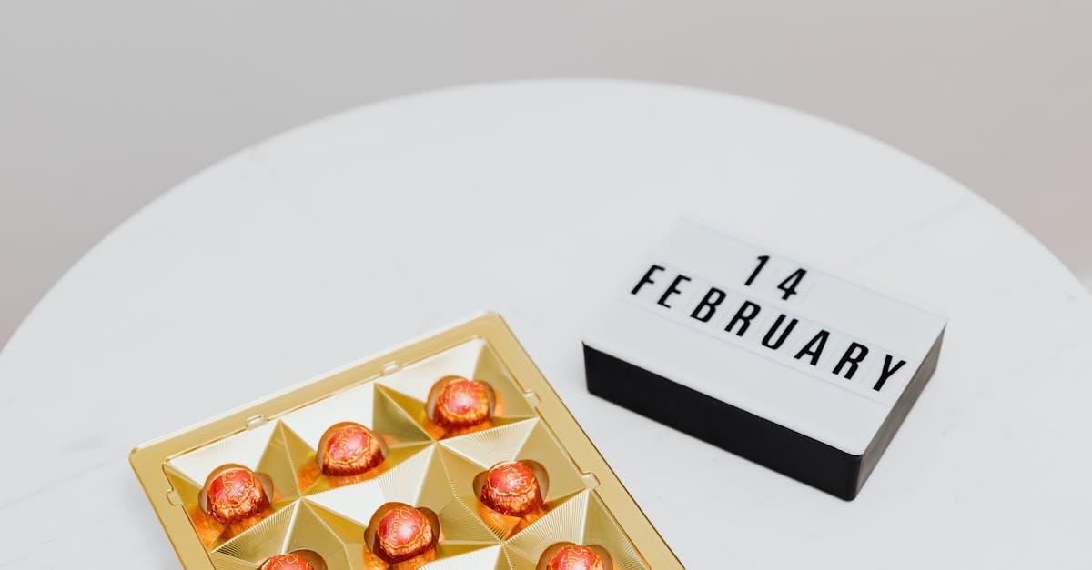 découvrez l'univers irrésistible du praliné, une gourmandise chocolatée au goût intense, alliant harmonieusement noisettes et cacao. parfait pour les desserts, en garniture ou à déguster seul, le praliné séduira vos papilles et enchantera vos recettes avec une touche d'élégance.