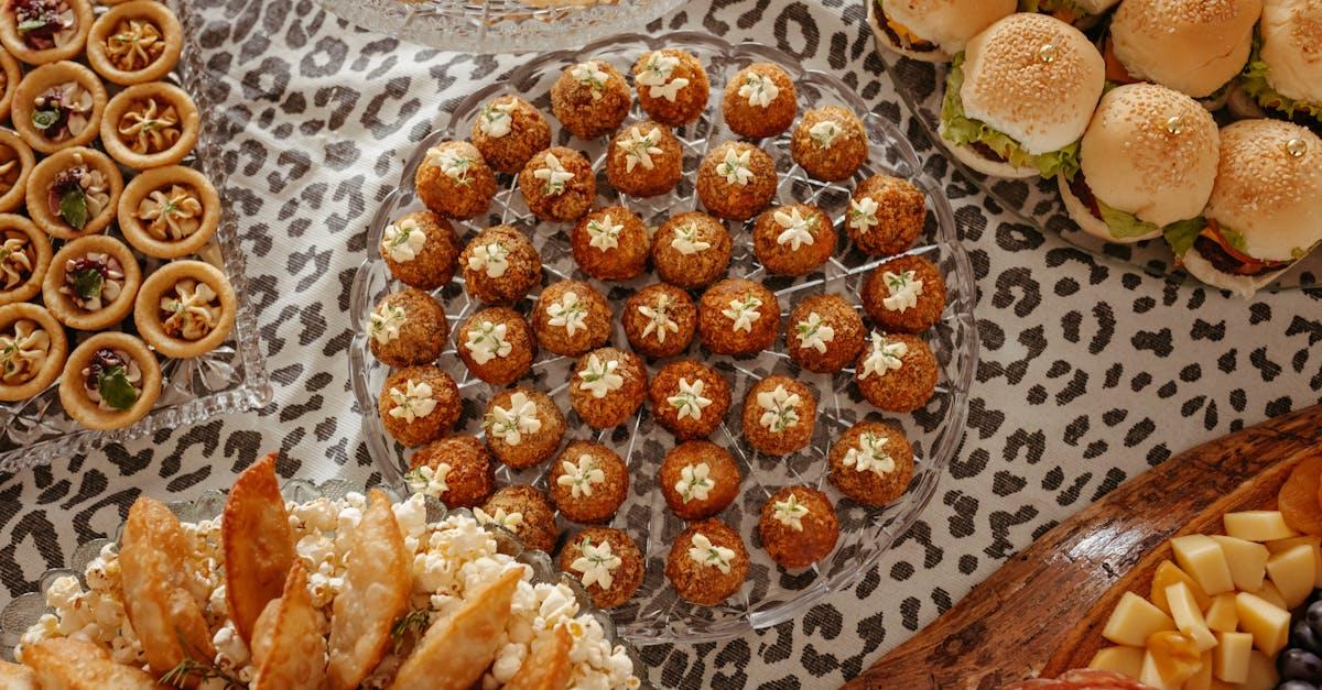 découvrez la légèreté et le croustillant des feuilletés, parfaits pour toutes vos occasions. apprenez à maîtriser l'art de la pâte feuilletée avec des recettes délicieuses et des astuces de professionnels.