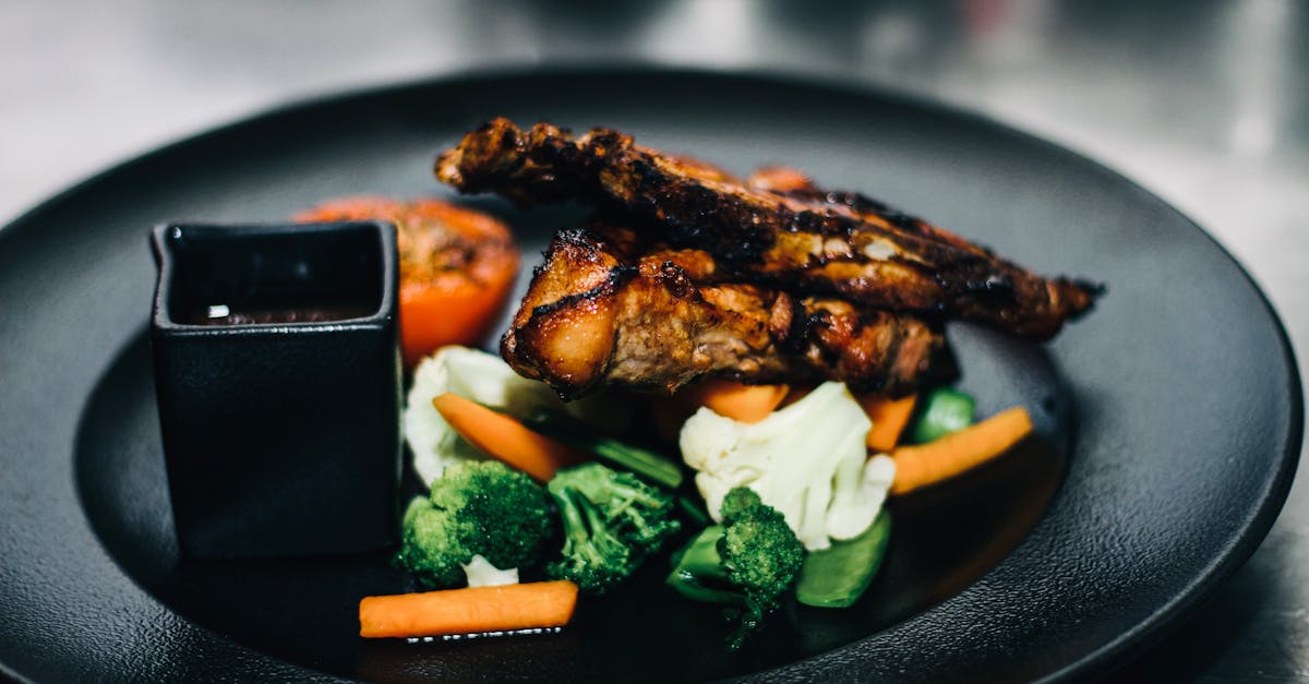 découvrez notre recette de chou-fleur rôti, un plat savoureux et sain, idéal comme accompagnement ou plat principal. croustillant à l'extérieur et tendre à l'intérieur, ce chou-fleur est assaisonné d'épices délicates pour un goût irrésistible.