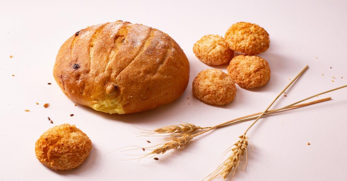 découvrez la douceur irrésistible de nos cookies à la farine rôtie, où chaque bouchée révèle des saveurs riches et chaleureuses. parfaitement croustillants à l'extérieur et moelleux à l'intérieur, ces biscuits artisanaux sont idéaux pour accompagner votre café ou thé. une recette unique qui séduira les amateurs de pâtisserie !
