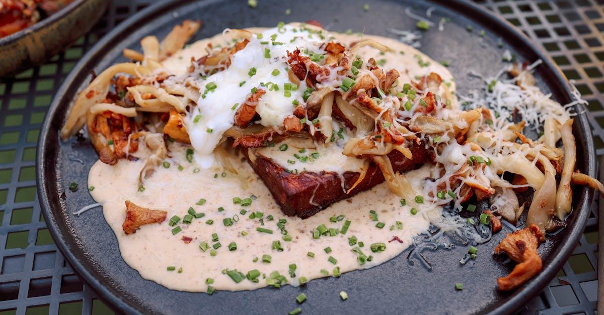 découvrez notre délicieuse recette de champignons huîtres sautés, un plat savoureux et réconfortant, parfait pour accompagner vos viandes ou se déguster seul. savourez la texture unique et le goût umami de ces champignons, préparés avec des ingrédients frais et des épices qui rehaussent leur parfum naturel.
