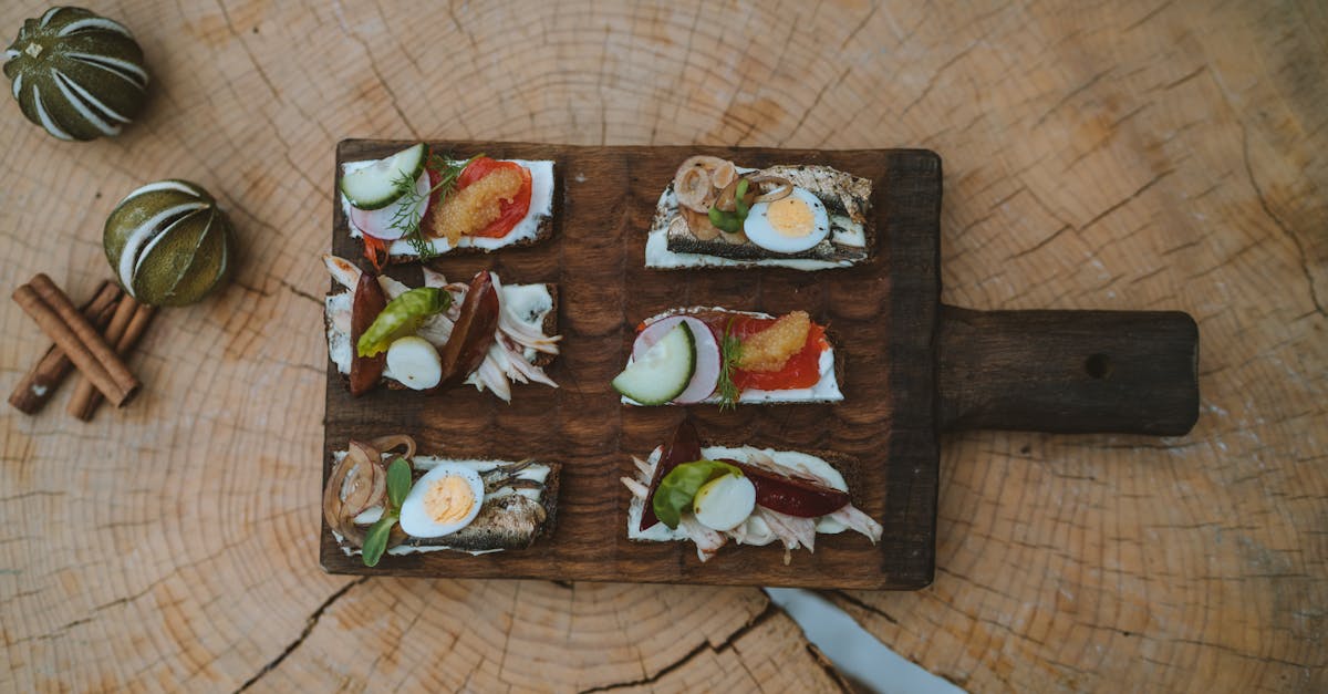 découvrez la recette savoureuse des œufs à la tomate, un plat simple et réconfortant d'origine chinoise. parfait pour un brunch ou un dîner rapide, cette combinaison délicieuse de tomates juteuses et d'œufs moelleux ravira vos papilles. essayez-le dès aujourd'hui !
