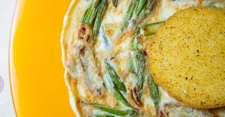 découvrez notre délicieuse recette de cornbread, un pain maïs moelleux et savoureux, idéal pour accompagner vos plats ou être dégusté seul. apprenez à le préparer facilement et régalez vos invités avec cette spécialité américaine incontournable.