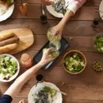 découvrez la salade tahitienne, un plat frais et délicieux alliant fruits tropicaux, légumes croquants et poissons marins. parfaite pour une pause estivale ou un repas léger. plongez dans les saveurs exotiques de tahiti !