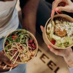découvrez notre tartare de légumes frais, un mélange savoureux de légumes croquants, d'herbes aromatiques et d'assaisonnements délicats. un plat végétal, raffiné et plein de couleurs, idéal pour les amateurs de cuisine saine et gourmande.