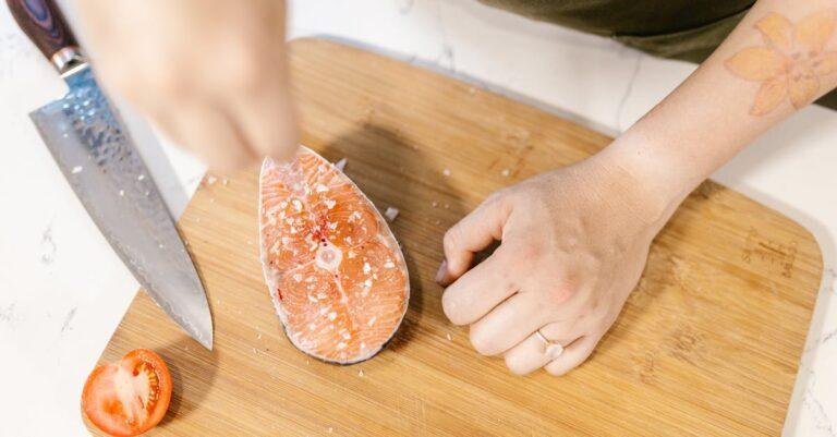 découvrez la délicieuse technique de cuisson du poisson en croûte de sel, une méthode qui préserve les saveurs et l'humidité du poisson tout en offrant une présentation spectaculaire. apprenez à préparer ce plat savoureux et impressionnez vos invités avec une expérience culinaire inoubliable.
