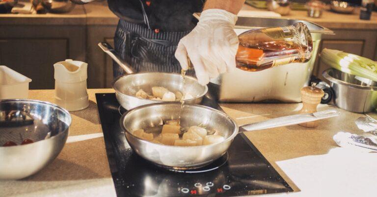découvrez les délicieuses coquilles saint-jacques, un fruit de mer raffiné, idéal pour vos soirées gastronomiques. apprenez des recettes simples et savoureuses pour les préparer, ainsi que des conseils pour les choisir et les cuisiner à la perfection.