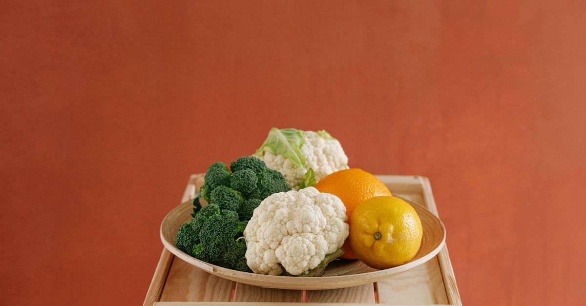 découvrez les bienfaits du chou-fleur, un légume polyvalent et nutritif. apprenez à le cuisiner de différentes façons, que ce soit en gratin, en soupe ou même en substitut de riz. explorez des recettes savoureuses et saines à base de chou-fleur pour enrichir votre alimentation.