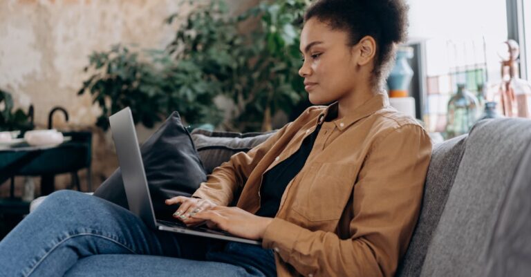découvrez comment choisir le bon avocat pour vos besoins juridiques. explorez des conseils pratiques pour évaluer les compétences, l'expérience et la spécialisation d'un avocat afin de vous assurer de prendre la meilleure décision pour votre situation.