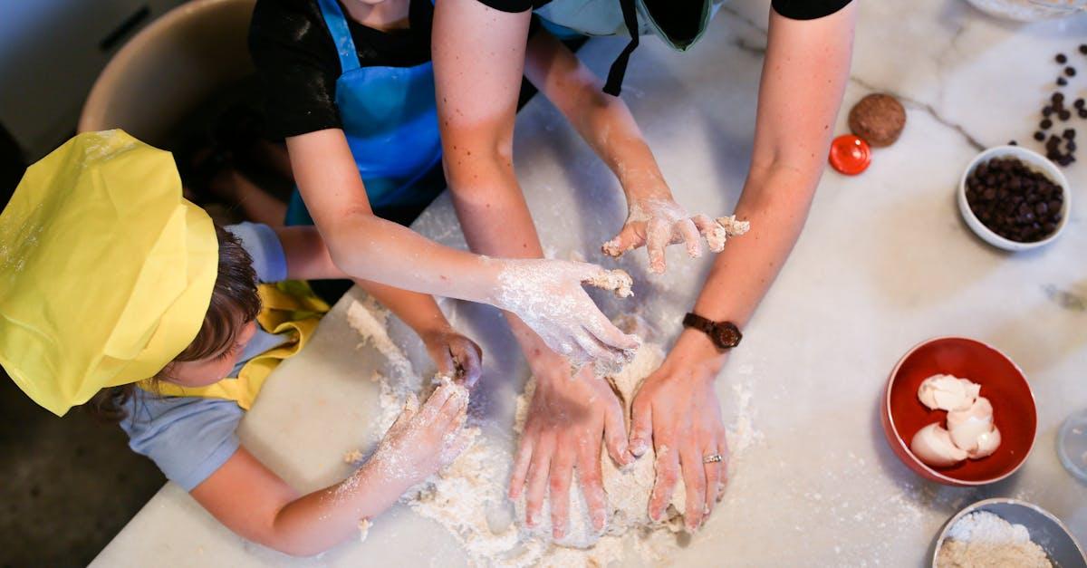 découvrez des astuces de cuisine essentielles pour améliorer vos compétences culinaires. que vous soyez débutant ou chef expérimenté, trouvez des conseils pratiques pour préparer des plats savoureux, gagner du temps en cuisine et maîtriser de nouvelles techniques.