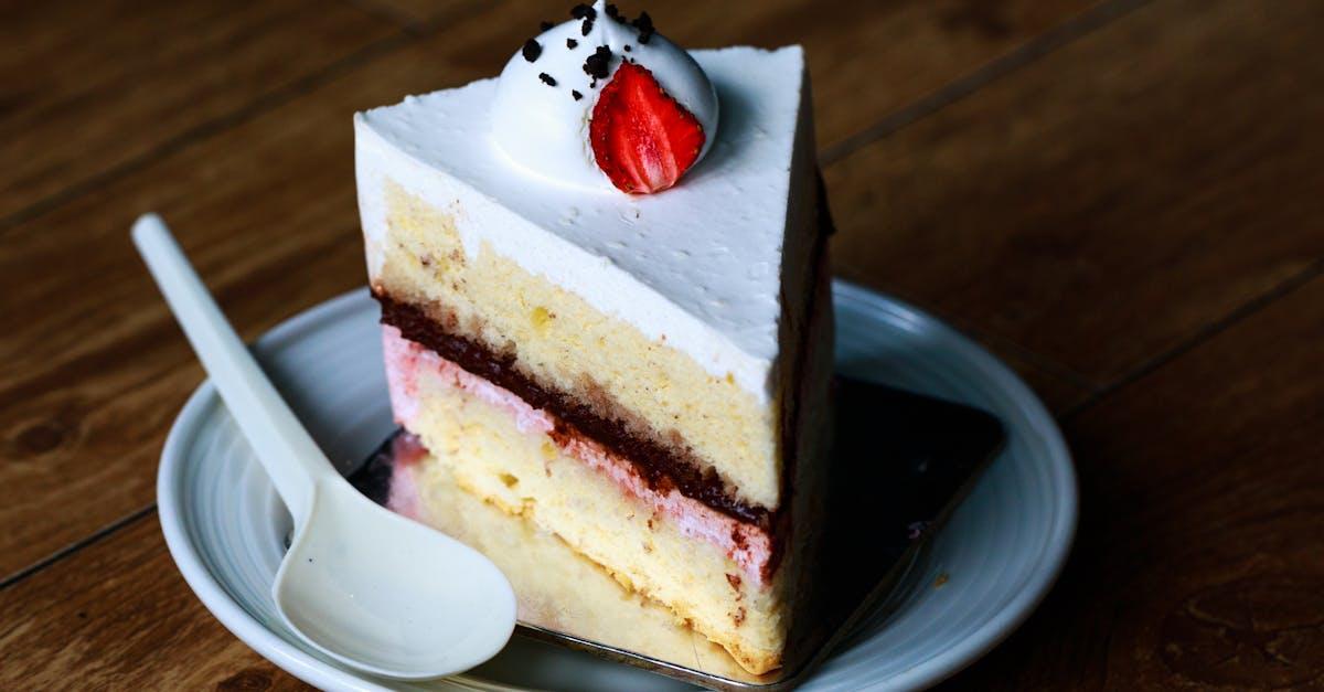 découvrez notre sélection irrésistible de desserts gourmands, alliant saveurs exquises et présentations délicates. que vous soyez amateur de chocolats fondants, de fruits frais ou de crèmes délicates, notre collection saura ravir vos papilles et sublimer vos moments sucrés.