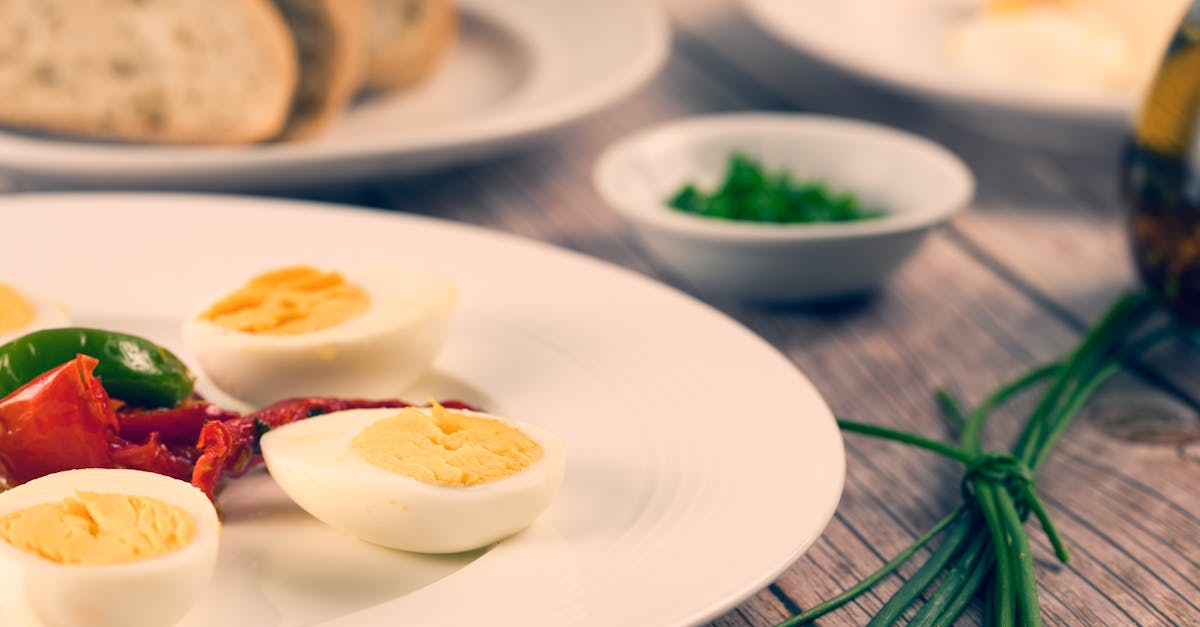 découvrez tout ce que vous devez savoir sur les œufs durs : des conseils de cuisson aux astuces de conservation, en passant par des recettes savoureuses. apprenez à préparer des œufs durs parfaits à chaque fois et explorez des idées créatives pour les intégrer dans vos plats.