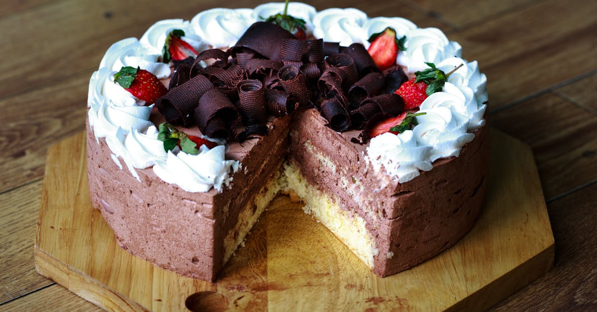découvrez l'art des crèmes superposées avec notre guide complet. apprenez comment créer des desserts élégants et savoureux grâce à des couches de textures et de saveurs harmonieuses. éveillez vos papilles avec des recettes délicieuses et des astuces de présentation pour épater vos invités.