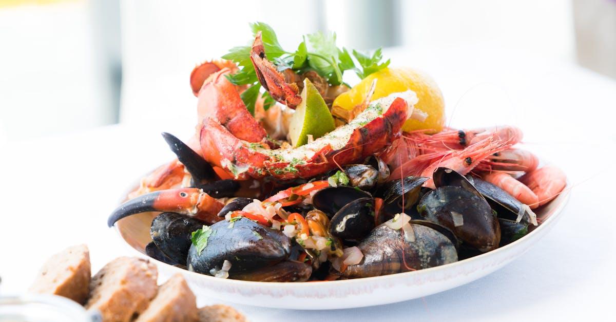 découvrez les moules, un délice de la mer, savoureux et polyvalent. profitez de recettes traditionnelles et modernes pour savourer ces crustacés riches en nutriments, idéales pour vos plats en famille ou entre amis.