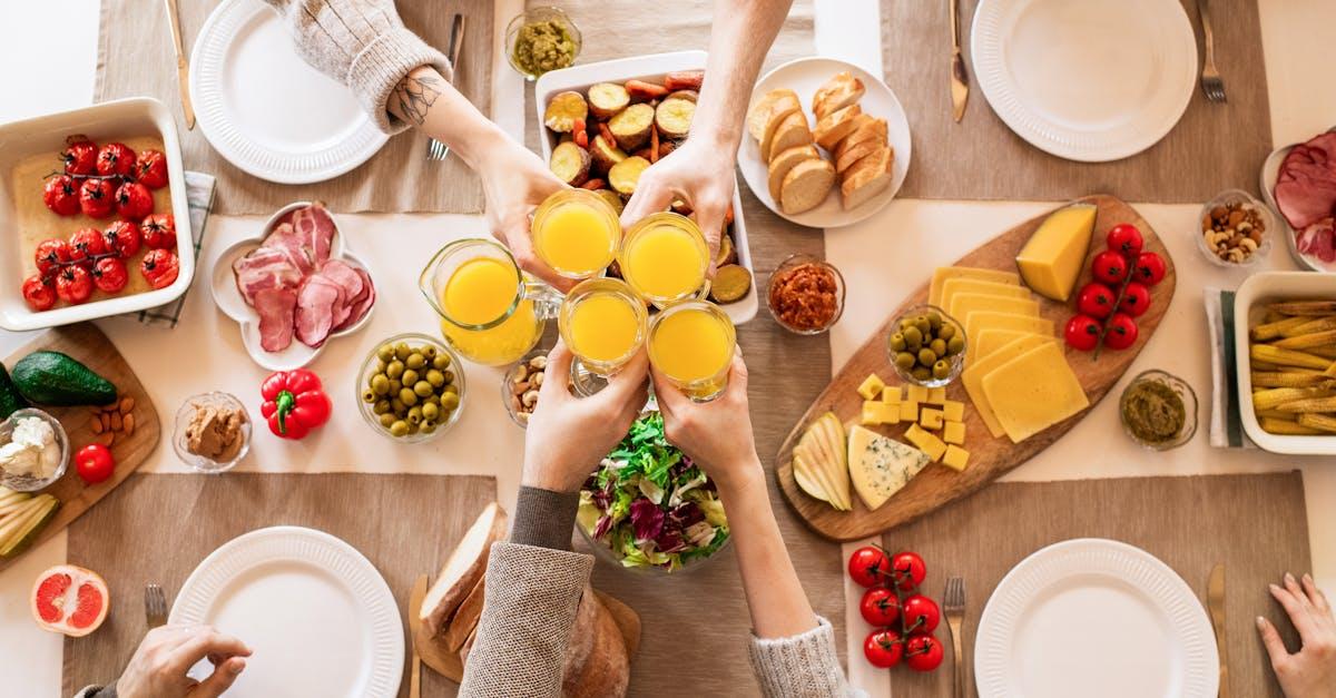 découvrez notre délicieux pain de fête, une recette incontournable pour vos soirées conviviales. facile à préparer et parfait pour partager entre amis, il saura étonner vos invités avec ses saveurs irrésistibles et sa texture moelleuse.