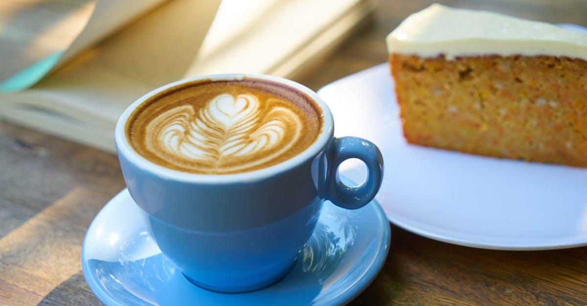 découvrez l'univers des crèmes pâtissières : des recettes savoureuses et des astuces pour réaliser des crèmes onctueuses qui sublimeront vos desserts. apprenez à maîtriser la crème pâtissière, la crème chantilly et bien d'autres pour impressionner vos convives !