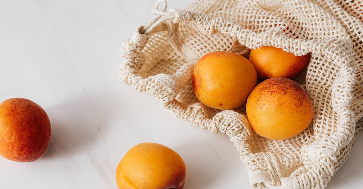 découvrez les pêches, ce fruit juteux et sucré, parfait pour vos desserts d'été ou à déguster nature. apprenez-en plus sur les variétés, les bienfaits nutritionnels et des recettes savoureuses à essayer.