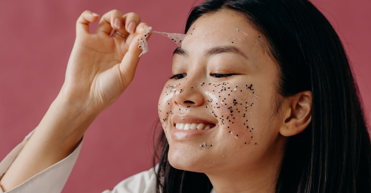 découvrez les bienfaits du peeling pour une peau radieuse et renouvelée. nos conseils d'experts vous guideront dans le choix du meilleur traitement adapté à votre type de peau. embrassez une beauté éclatante grâce à nos solutions de peeling efficaces.
