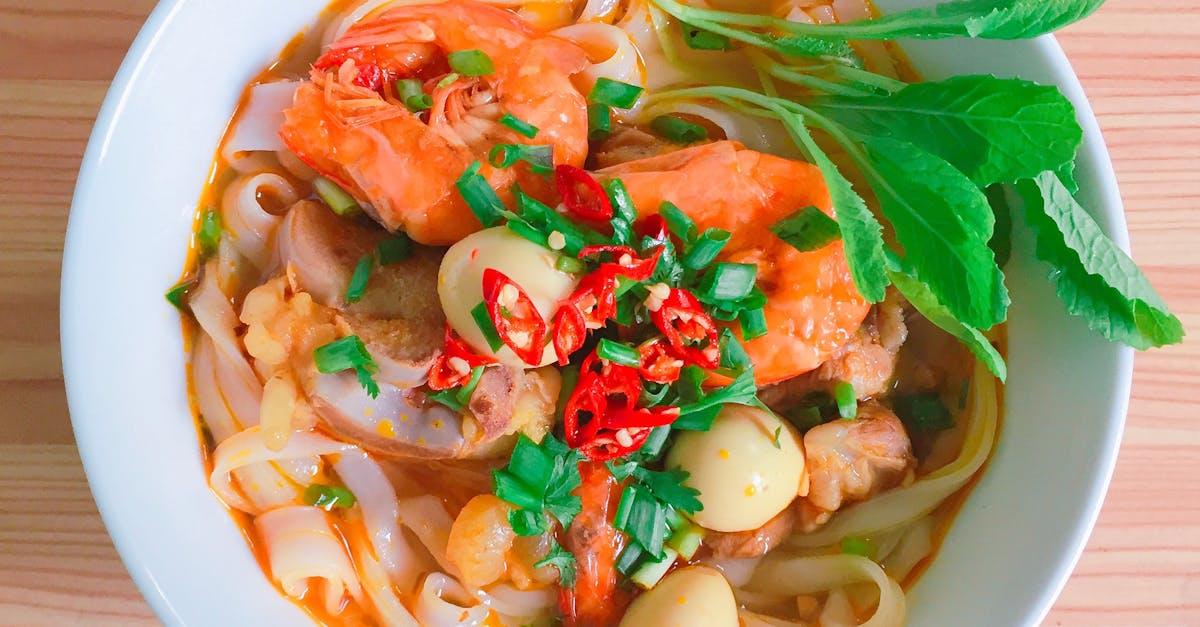 découvrez les œufs de caille, une délicatesse nutritive et savoureuse, parfaite pour vos plats gastronomiques. apprenez-en plus sur leurs bienfaits et diverses façons de les cuisiner pour rehausser vos recettes.