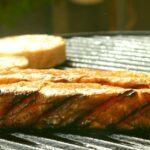 découvrez l'art du grillage du saumon pour des plats savoureux et sains. des recettes faciles et des conseils pour réussir à coup sûr vos grillades de saumon, que ce soit en cuisine ou lors de vos barbecues.
