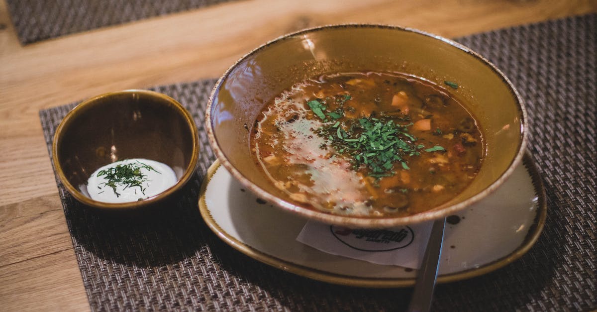 découvrez un monde de saveurs avec nos délicieuses recettes de soupes ! que vous soyez amateur de veloutés réconfortants ou de soupes légères et colorées, trouvez l'inspiration pour vos repas. parfaites pour toutes les saisons, nos soupes raviront vos papilles et réchaufferont vos soirées.