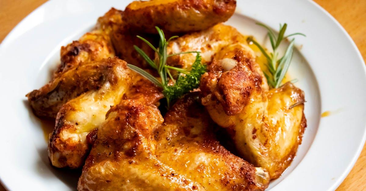 découvrez une délicieuse recette de poulet aux noix de cajou à la thaïlandaise, alliant saveurs exotiques et ingrédients frais. savourez un plat rapide et facile à préparer, idéal pour impressionner vos invités ou pour un repas en famille. suivez nos étapes simples pour créer cette spécialité asiatique chez vous.