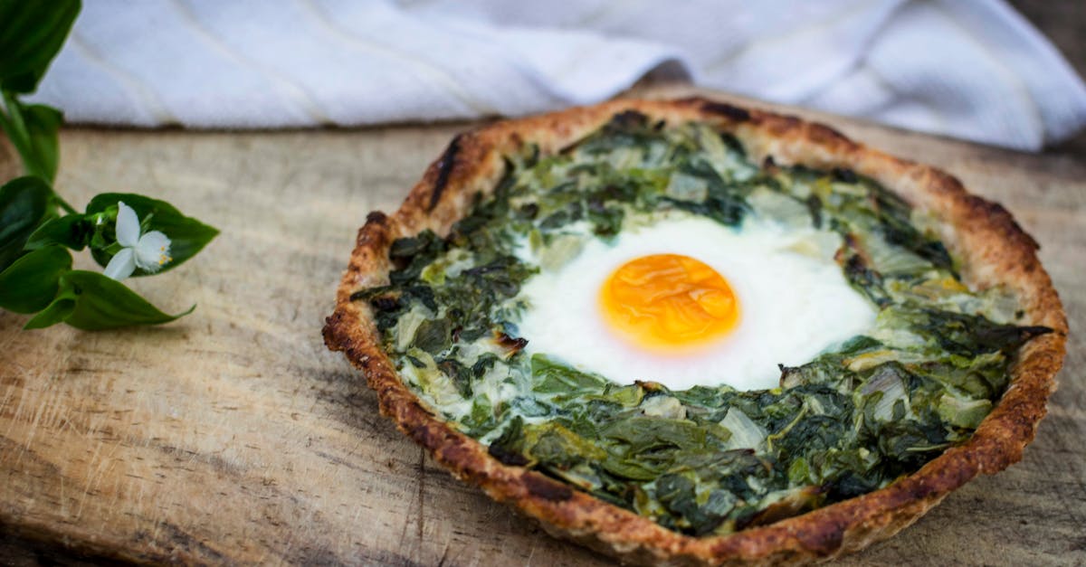 découvrez notre délicieuse tarte aux légumes, une recette savoureuse et saine, idéale pour les repas en famille ou entre amis. pleine de couleurs et de saveurs, elle éveille vos papilles tout en restant équilibrée. parfaite pour les végétariens !