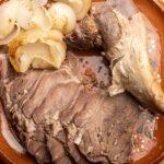 découvrez la recette emblématique du beef bourguignon, un plat traditionnel français riche en saveurs. ce ragoût de bœuf mijoté au vin rouge, accompagné de légumes savoureux, ravira vos papilles et réchauffera vos soirées.