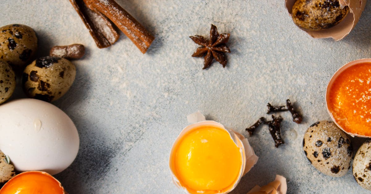 découvrez les secrets des jaunes d'œufs : riches en nutriments et en saveurs, ils sont indispensables dans de nombreuses recettes. apprenez comment les utiliser pour sublimer vos plats, des sauces aux desserts.