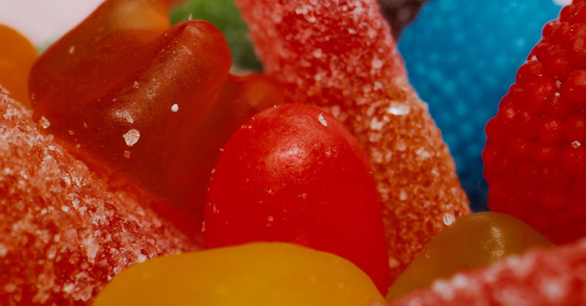 découvrez le monde fascinant de la gélatine : ses origines, ses utilisations en cuisine et en pâtisserie, ainsi que ses bienfaits pour la santé. apprenez à l'intégrer facilement dans vos recettes pour des textures gourmandes et créatives.