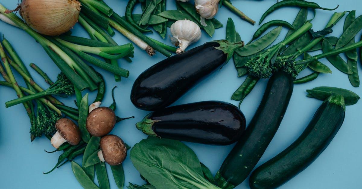 découvrez des recettes savoureuses et simples pour cuisiner des haricots verts. apprenez différentes techniques de préparation et d'assaisonnement pour sublimer ce légume sain et délicieux dans vos plats.