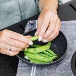 découvrez des recettes savoureuses et des conseils pratiques pour cuisiner des haricots verts. apprenez à préparer ce légume croquant et nutritif de manière délicieuse, que ce soit à la vapeur, sauté ou en gratin. éveillez vos papilles avec des saveurs variées et des astuces pour sublimer vos plats de haricots verts.