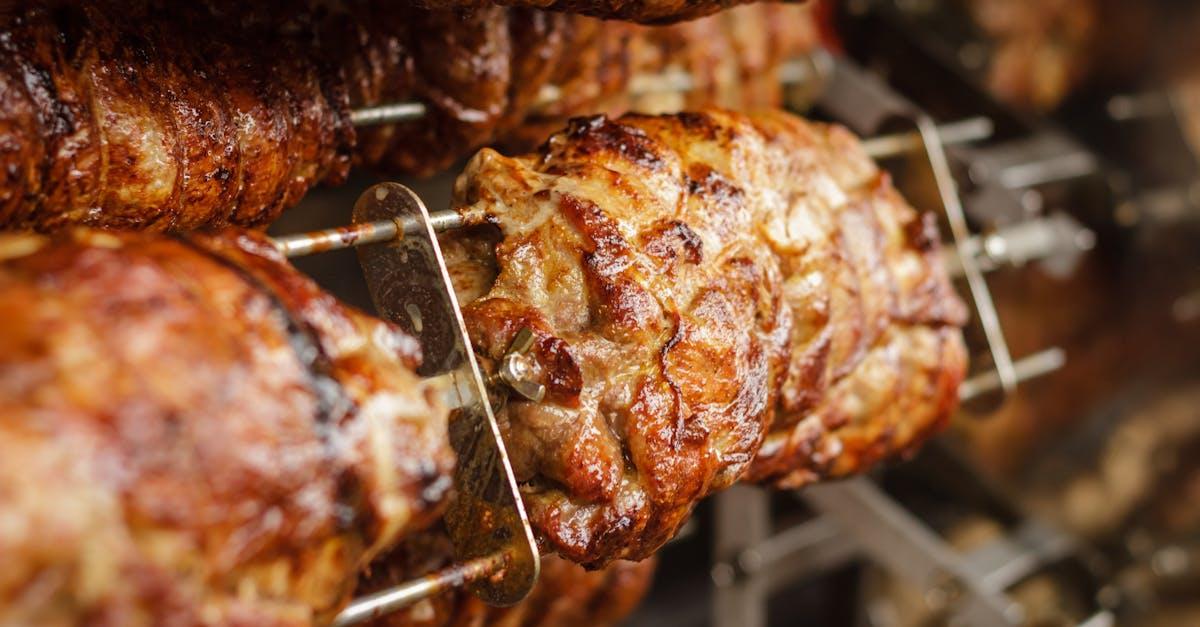découvrez notre délicieuse escalope de porc, cuisinée à la perfection pour révéler toutes ses saveurs. idéale pour un repas savoureux, elle se marie à merveille avec des accompagnements variés. parfaite pour impressionner vos invités ou se faire plaisir en famille !