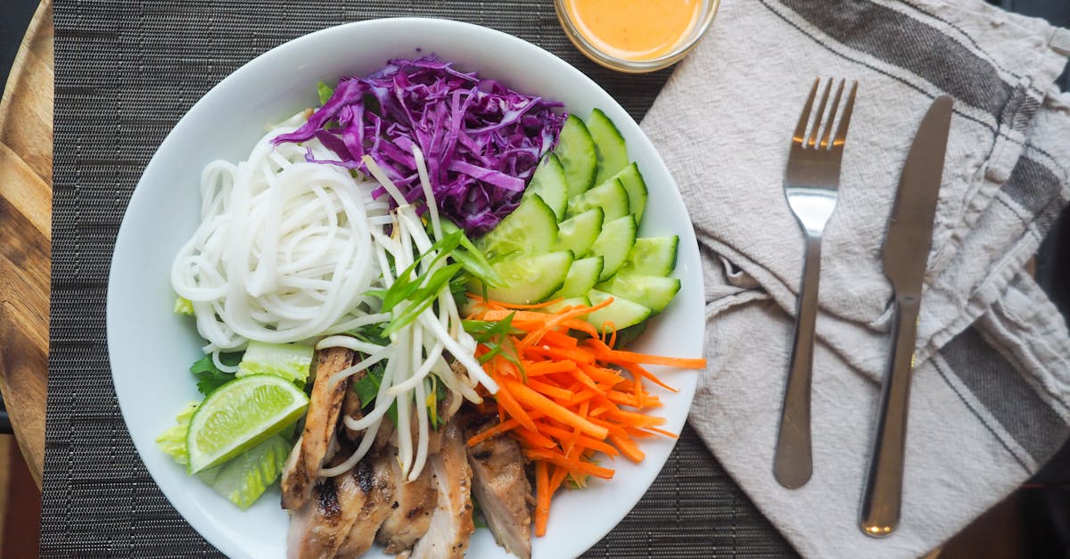 découvrez nos délicieuses recettes de salades fraîches et saines, idéales pour vos repas légers et équilibrés. variez les plaisirs avec des ingrédients savoureux et colorés, pénétrez dans l'univers de la salade et régalez vos papilles tout en prenant soin de votre santé.