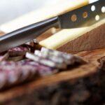 découvrez l'univers savoureux des saucisses, de leurs recettes variées aux conseils de cuisson. apprenez à apprécier chaque type de saucisse pour des repas conviviaux et gourmands.