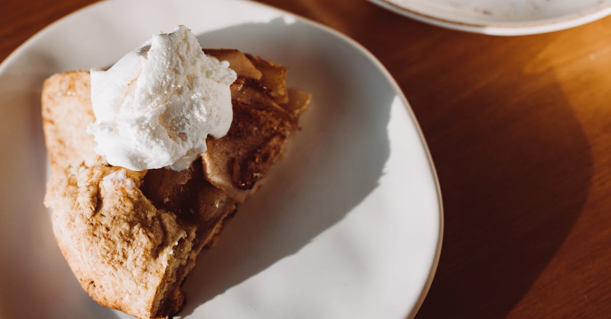 découvrez la délicieuse recette de la tarte aux pommes, une pâtisserie traditionnelle qui allie la douceur des pommes à une croûte dorée et croustillante. parfaite pour un dessert réconfortant, cette tarte est idéale pour toutes les occasions.