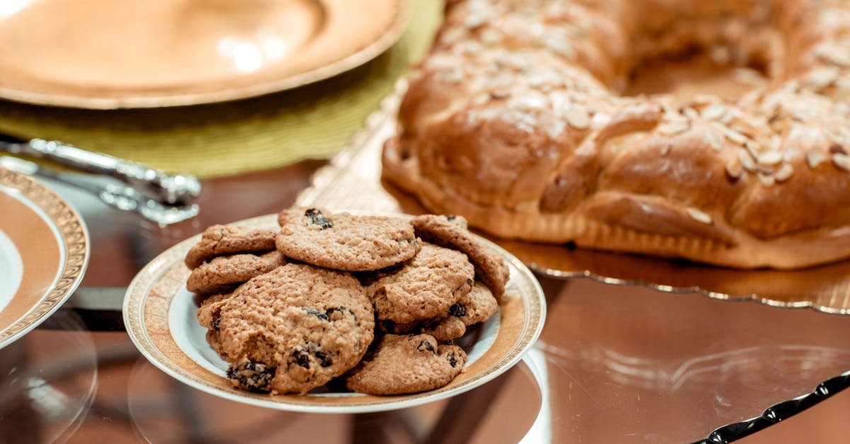 découvrez la recette des délicieux cookies au beurre et parmesan, savoureux biscuits salés parfaits pour accompagner vos apéritifs ou pour un snack gourmand. faciles à réaliser, ces douceurs allient le goût riche du beurre à la saveur intense du parmesan pour un moment de plaisir inoubliable.
