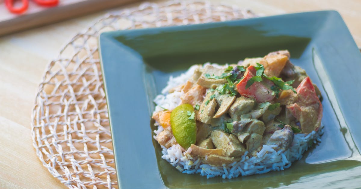 découvrez une délicieuse recette de curry de poulet, alliant des ingrédients savoureux et des épices aromatiques pour un plat réconfortant et plein de saveurs. parfait pour un dîner en famille ou entre amis, ce curry est simple à préparer et ravira vos papilles.