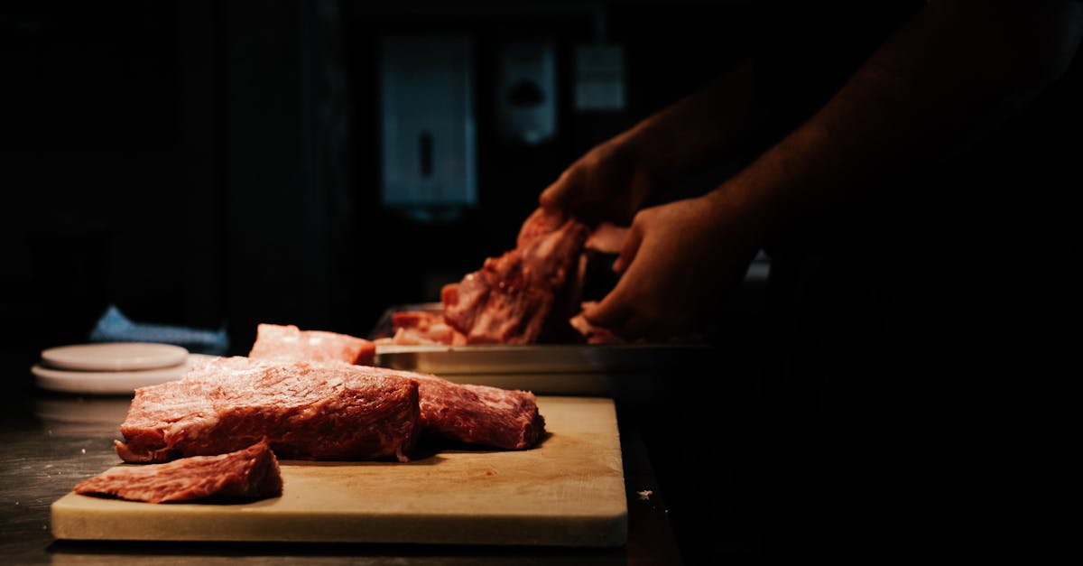 découvrez notre délicieuse recette de côtelettes de porc, juteuses et savoureuses, parfaites pour vos repas en famille ou entre amis. apprenez à les cuisiner à la perfection avec des conseils et astuces pratiques.