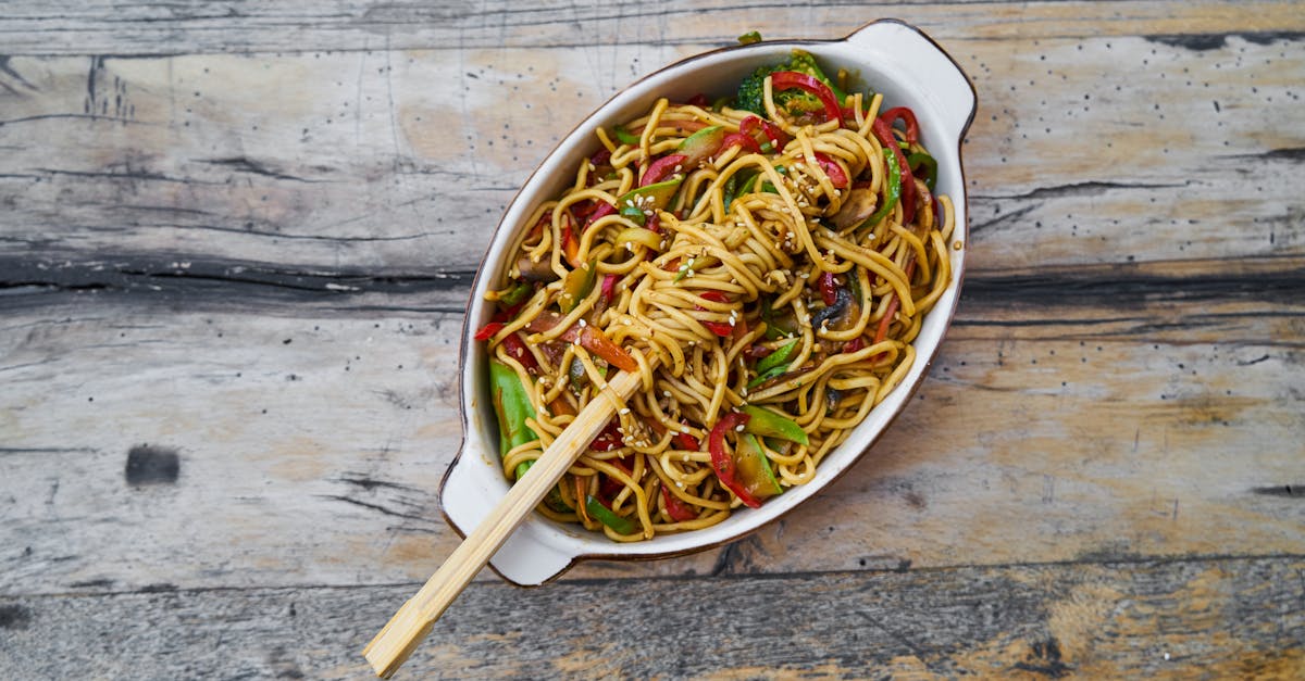 découvrez la délicieuse recette de spaghetti : des pâtes savoureuses, accompagnées d'une sauce maison riche en saveurs. parfait pour un repas en famille ou entre amis, les spaghetti sont un incontournable de la cuisine italienne. apprenez à les préparer facilement et agrémentez-les avec vos ingrédients préférés.