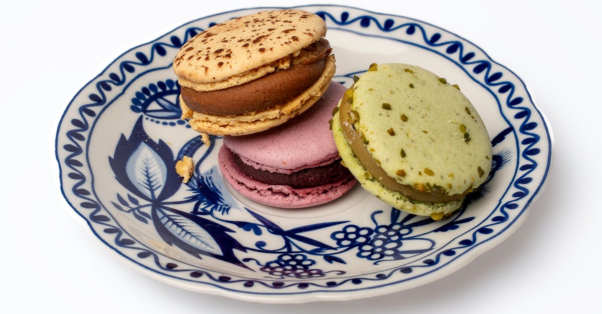 découvrez notre recette irrésistible de gâteau aux courgettes, un dessert moelleux et savoureux qui combine subtilement des saveurs sucrées et salées. parfait pour une collation saine ou un goûter gourmand, ce gâteau surprendra vos invités par son goût unique et sa texture délicate.