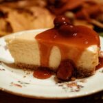 découvrez notre délicieuse recette de cheesecake, un dessert crémeux et savoureux qui ravira vos papilles. facile à préparer, parfait pour toutes les occasions, il saura séduire vos invités avec sa texture légère et son goût irrésistible.