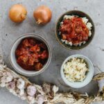 découvrez notre savoureux chicken curry, un plat réconfortant aux épices envoûtantes et aux morceaux de poulet tendres. idéal pour une soirée en famille ou entre amis, il éveillera vos papilles et apportera une touche d'exotisme à votre table.