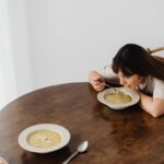 découvrez notre délicieuse recette de 'comfort soup', une soupe réconfortante qui vous réchauffera le cœur. alliant des ingrédients frais et savoureux, cette soupe est parfaite pour les journées froides. savourez le goût du bien-être dans chaque cuillerée.