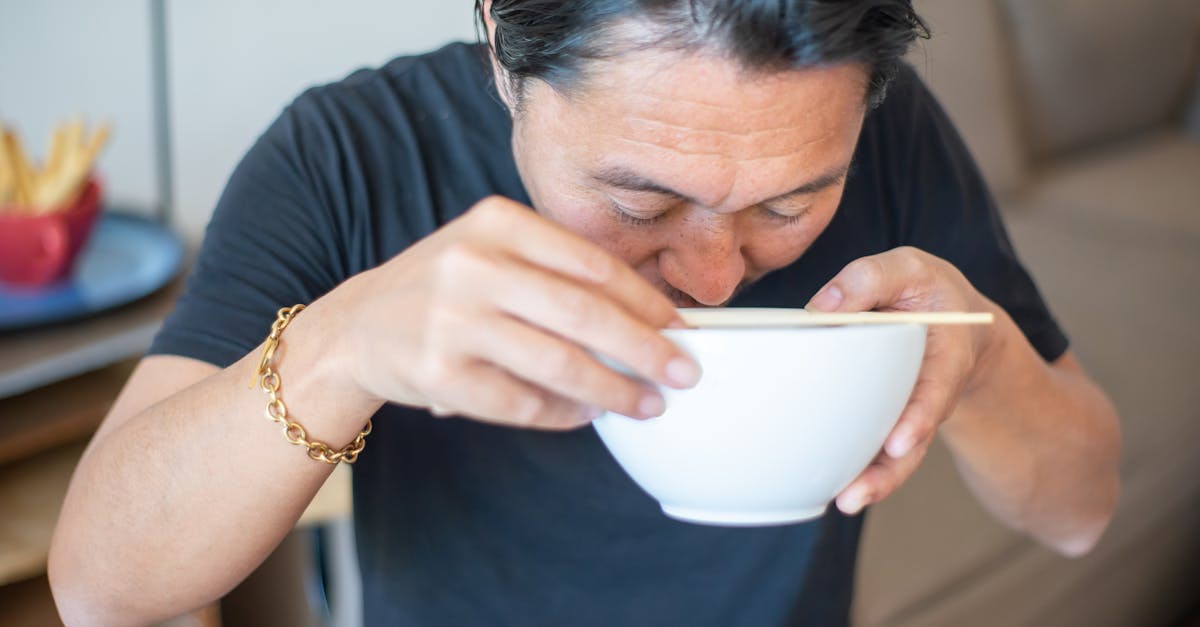 découvrez notre délicieuse comfort soup, une soupe réconfortante et savoureuse qui réchauffe le cœur. préparée avec des ingrédients frais et naturels, elle est idéale pour un repas convivial en famille ou entre amis. offrez-vous un moment de douceur et de chaleur avec chaque cuillère !