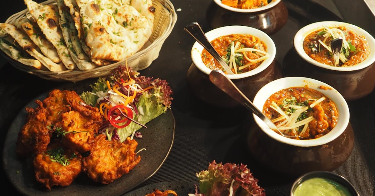 découvrez l'univers riche et savoureux du curry, une épice emblématique qui sublime vos plats avec ses arômes envoûtants. explorez des recettes variées et apprenez à maîtriser cet ingrédient incontournable de la cuisine, pour des repas pleins de chaleur et d'exotisme.