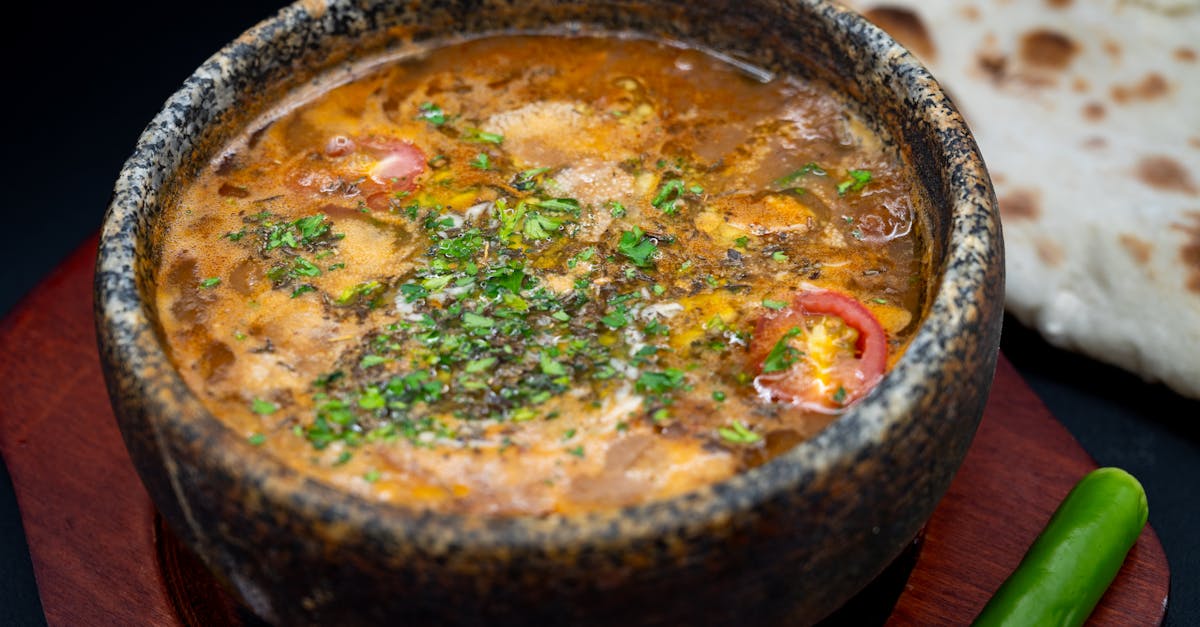 savourez un délicieux ragoût d'agneau, mijoté à la perfection avec des légumes frais et des épices aromatiques. un plat réconfortant, idéal pour les repas en famille ou entre amis, qui ravira les amateurs de cuisine traditionnelle.