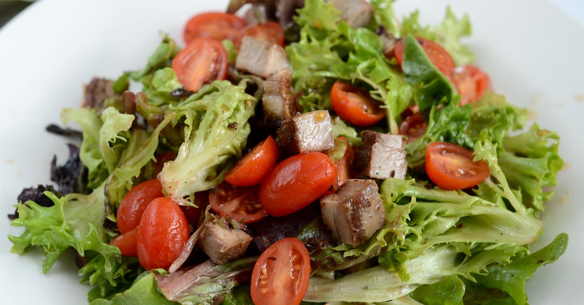 découvrez notre délicieuse recette de poireaux vinaigrette, idéale pour une entrée fraîche et savoureuse. apprenez à préparer ce plat simple et raffiné qui met en valeur le goût des poireaux, accompagné d'une vinaigrette maison légère et parfumée.