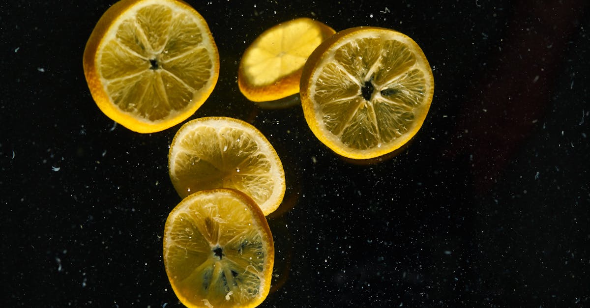 découvrez notre délicieuse tarte au citron, une douceur irrésistible alliant une croûte sablée parfaite et une garniture crémeuse au citron, idéale pour les amateurs de desserts frais et acidulés.