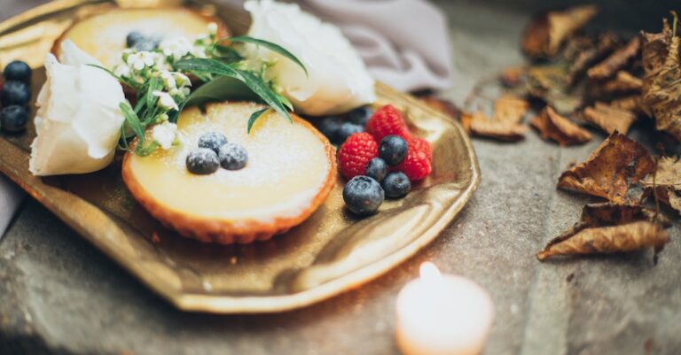 découvrez notre délicieuse tarte au citron, un dessert frais et acidulé qui ravira vos papilles. préparée avec une croûte dorée et une garniture crémeuse à base de citrons juteux, cette recette est idéale pour les amateurs de douceurs fruitées.